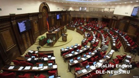 Ermənistan parlamentinin deputatları koronavirusa yoluxub