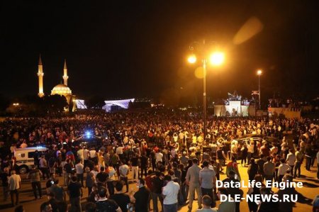 Minlərlə insan Bakıdakı yürüşə qatılıb - FOTO/VİDEO