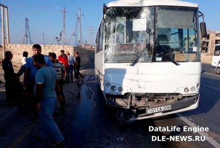 Bakıda iki sərnişin avtobusu toqquşdu