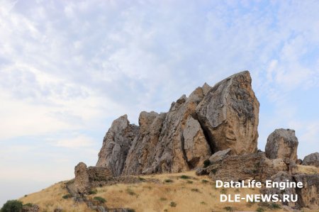 Kişi Beşbarmaq dağında köməksiz qaldı