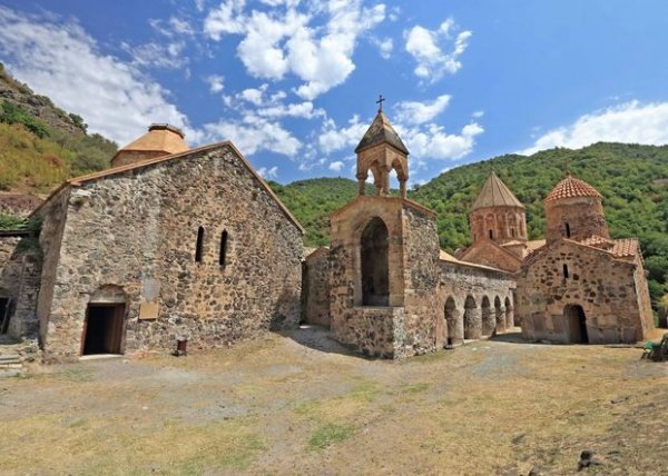 Tarixçi alim: “Bütün izlər Kəlbəcərdəki Xudavəng monastırının ermənilərə aid olmadığını göstərir”