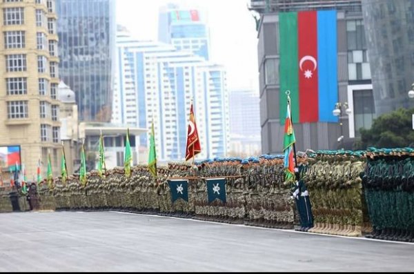 Bakının hansı hissələrində paradı canlı izləmək mümkün olacaq? - AÇIQLAMA