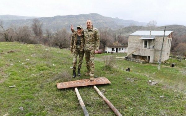 Bilsinlər ki, bura Qəzyan kəndidir!