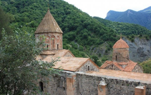 Murov dağından Kəlbəcərə, Xudavəng monastırına səyahət - VİDEO