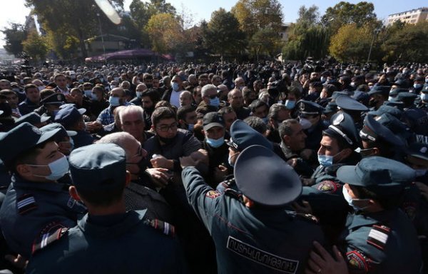 Ermənistanı xaos bürüyəcək: İqtidar 21 iyuna hazırlaşır