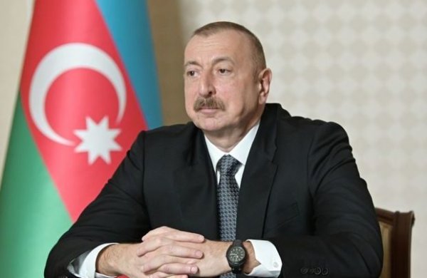 İlham Əliyev Meksika dövlət başçısını TƏBRİK ETDİ