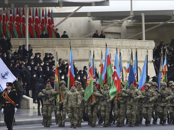 Möhtəşəm paradın 1 ili: Azərbaycan nələr edə bildi?