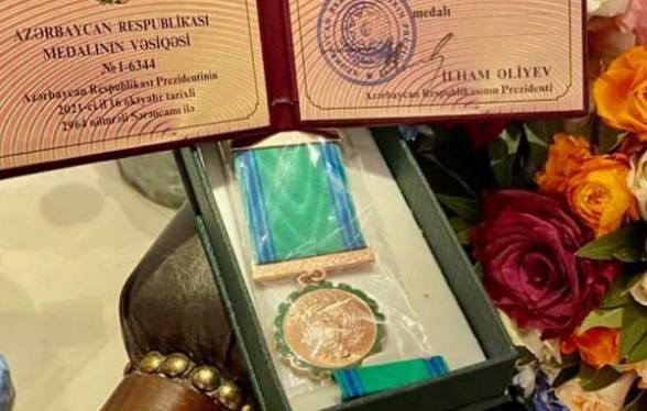 İlham Əliyevin verdiyi medal bu məşhur xanıma təqdim edildi - FOTOLAR