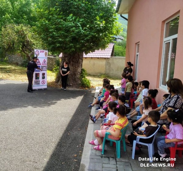 Şəki Dövlət Yol Polisi uşaq bağçalarında maarifləndirmə tədbirlərini davam etdirir