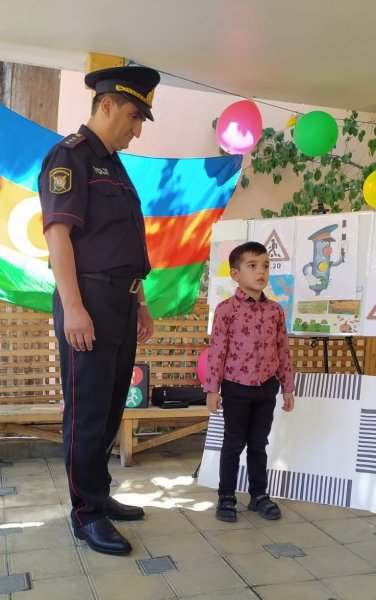 Şəki DYP “Yol hərəkəti qaydalarını uşaqlara necə öyrədək” adı altında maarifləndirmə tədbirlərini davam etdirir